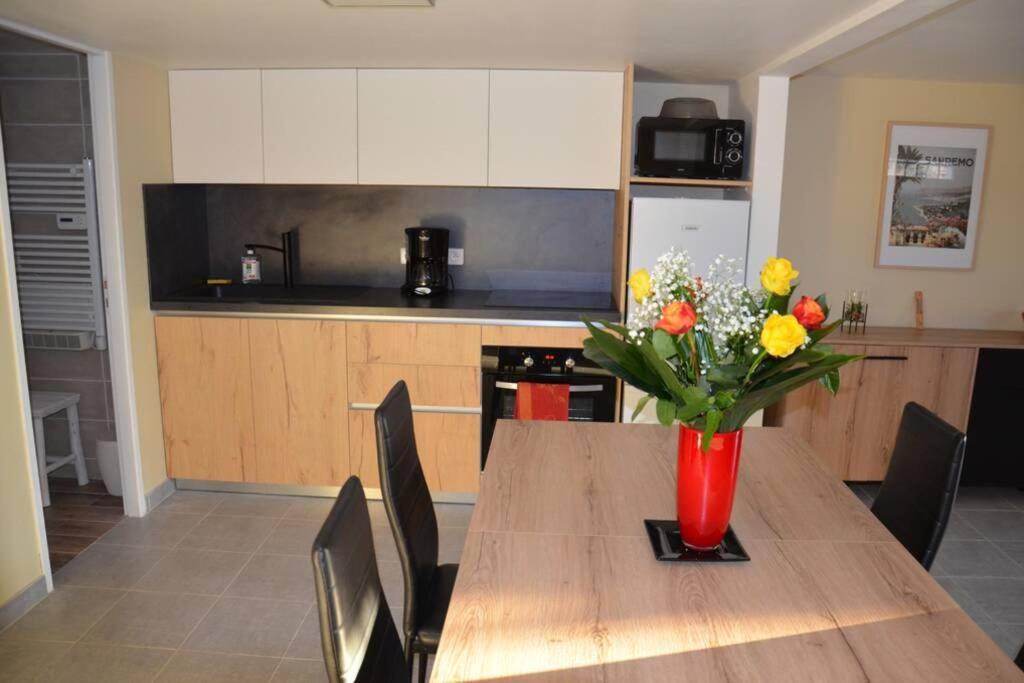 Apartamento Vue Sainte Victoire, Proche Aix-En-Provence Pourrieres Exterior foto